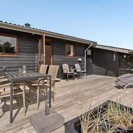 Arjuna - 3-8km From The Sea By Interhome * Tagholm