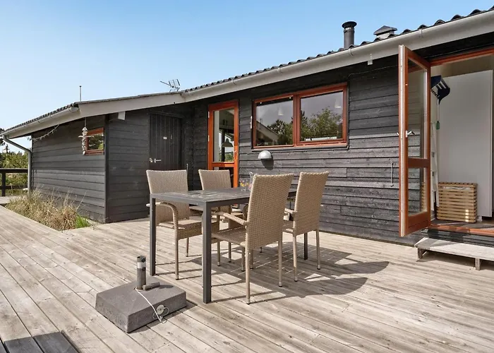 Arjuna - 3-8km From The Sea By Interhome